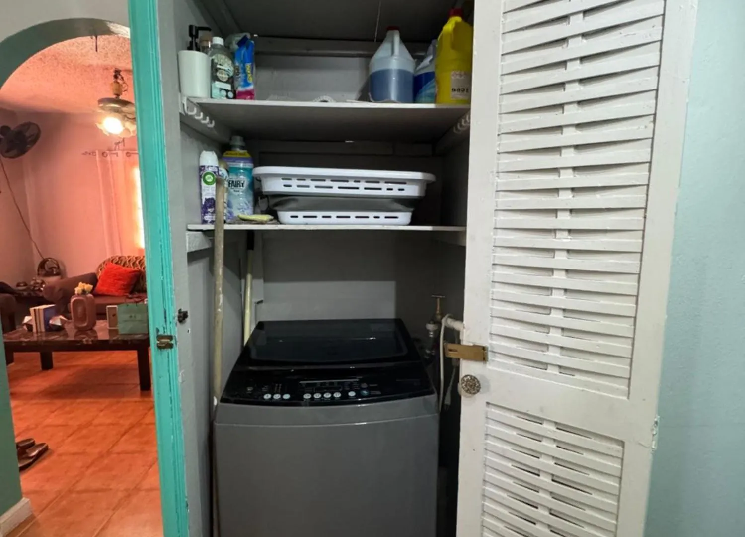 Spacious & Cozy 2 Bedrooms Townhouse In Gated Community, Excellent Location In Kgn8 Tatil Evi Kingston