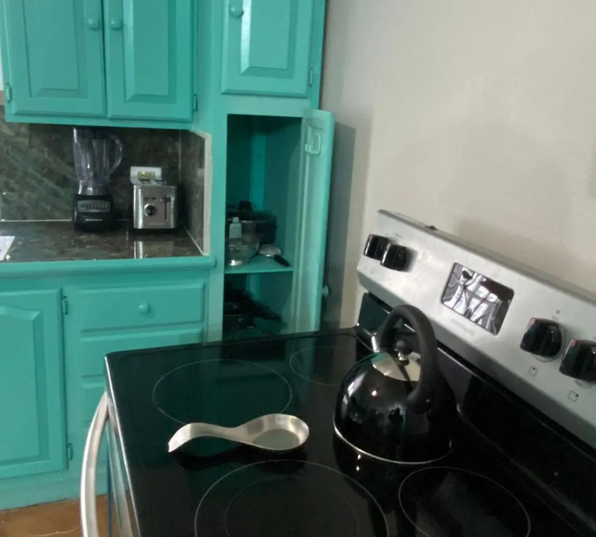 Spacious & Cozy 2 Bedrooms Townhouse In Gated Community, Excellent Location In Kgn8 Сasa de vacaciones