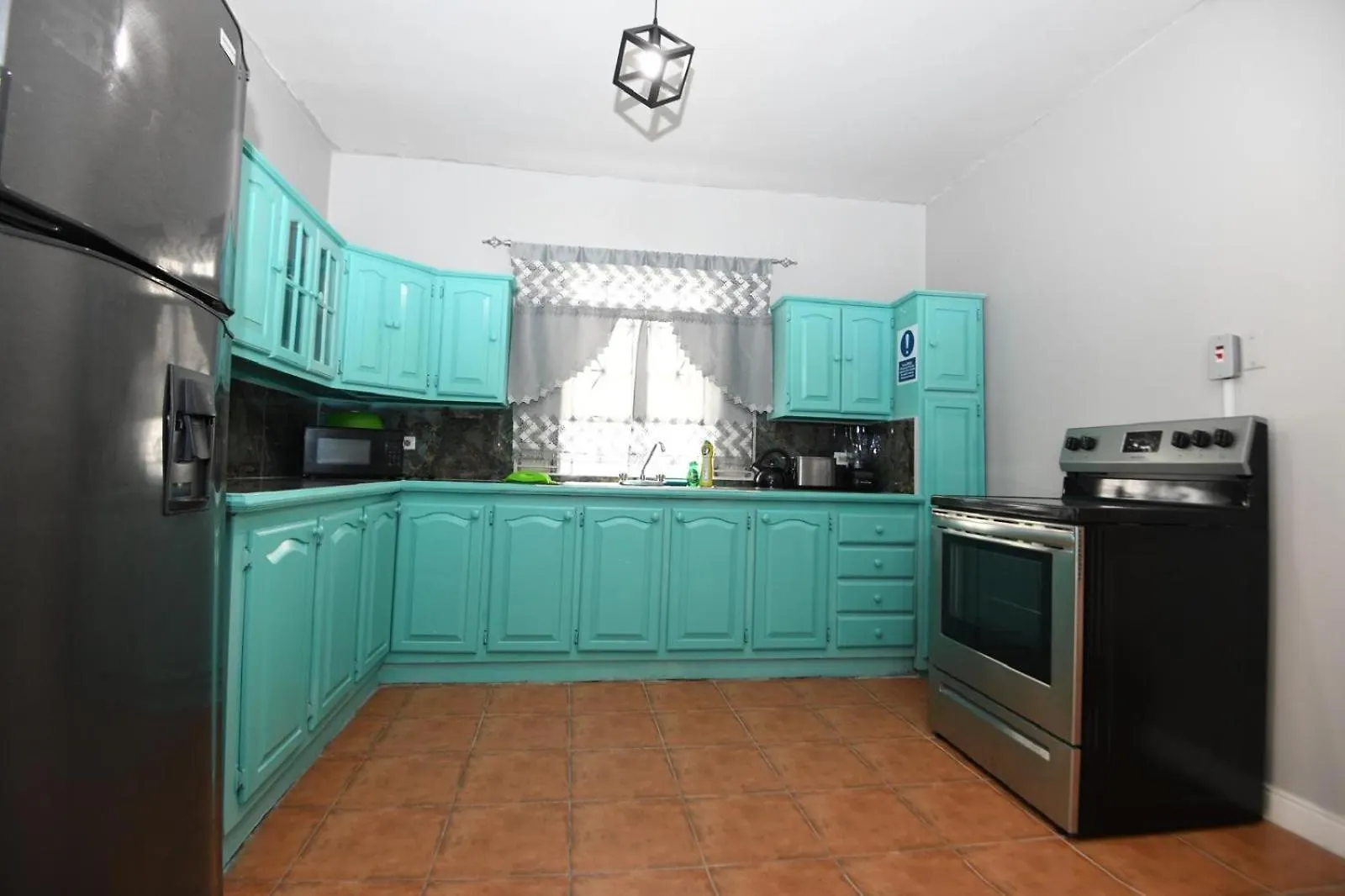 Prázdninový dům Spacious & Cozy 2 Bedrooms Townhouse In Gated Community, Excellent Location In Kgn8