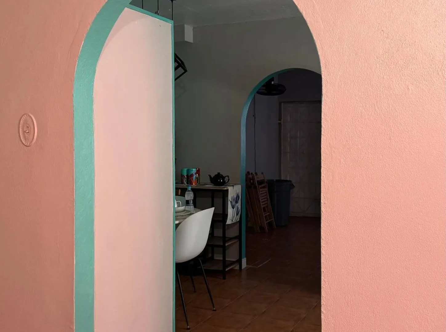 Spacious & Cozy 2 Bedrooms Townhouse In Gated Community, Excellent Location In Kgn8 Kingston